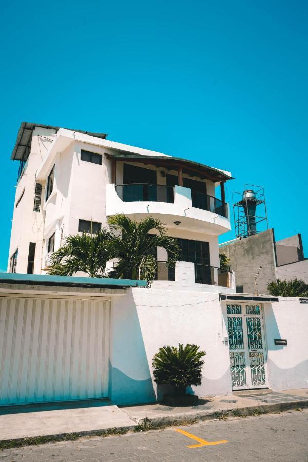 Hotel Manta Beach Madrigal Exteriör bild