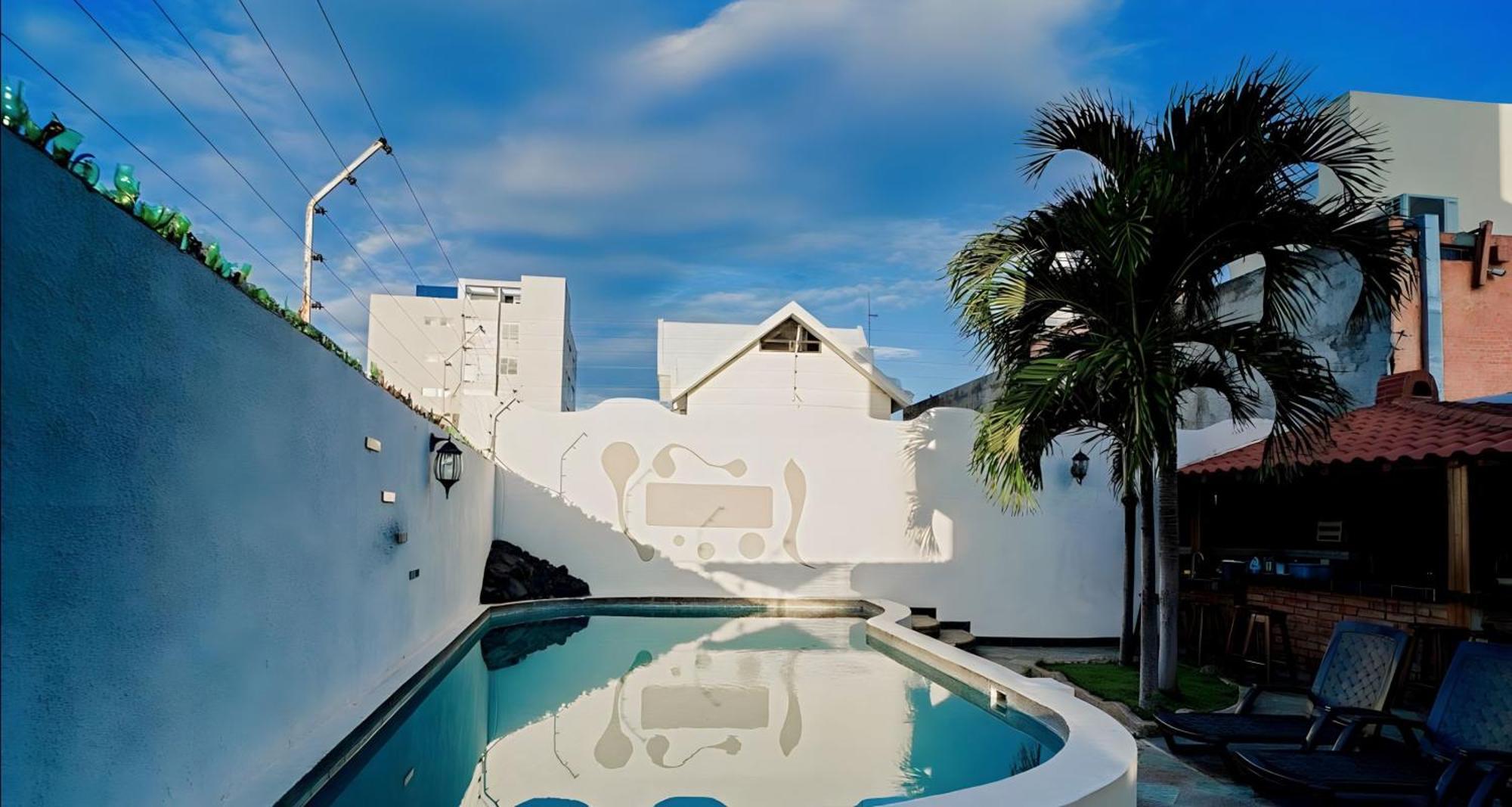 Hotel Manta Beach Madrigal Exteriör bild